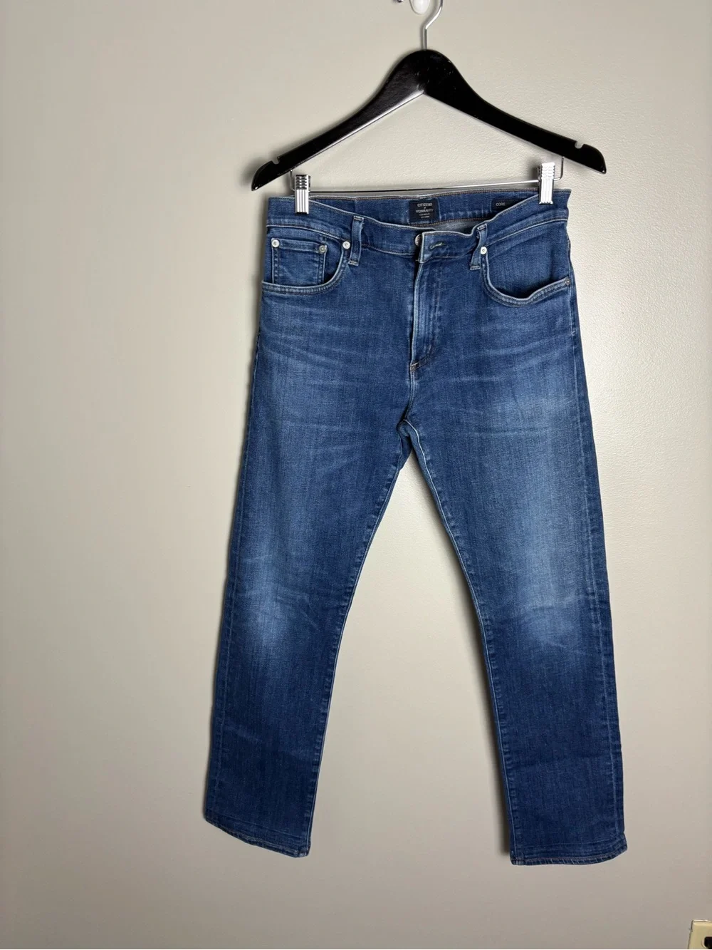 Citizens Of Humanity Men's Core Slim Straight Jeans in Dark Blue Wash Size 32